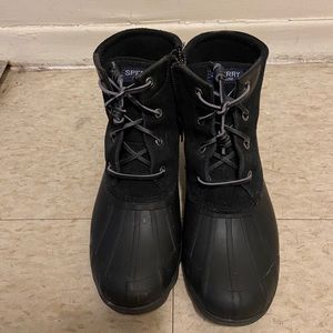Black speedy woman's winter / rain boots